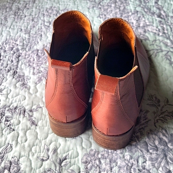 Chelsea  boots - Picture 3 of 5